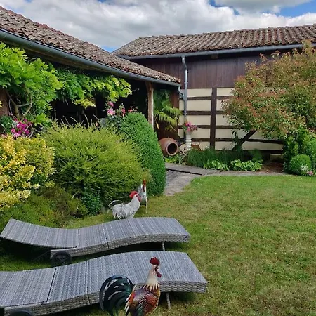 Maison De Campagne Avec Cheminee Et Exterieur La Neuville-aux-Bois Exterior photo