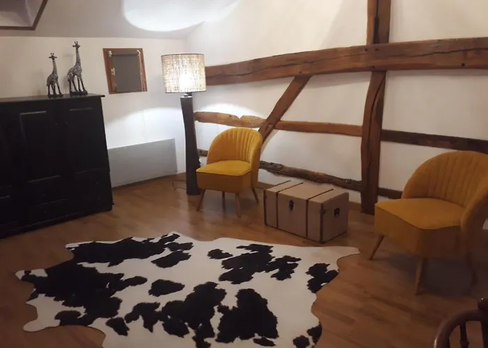Maison De Campagne Avec Cheminee Et Exterieur